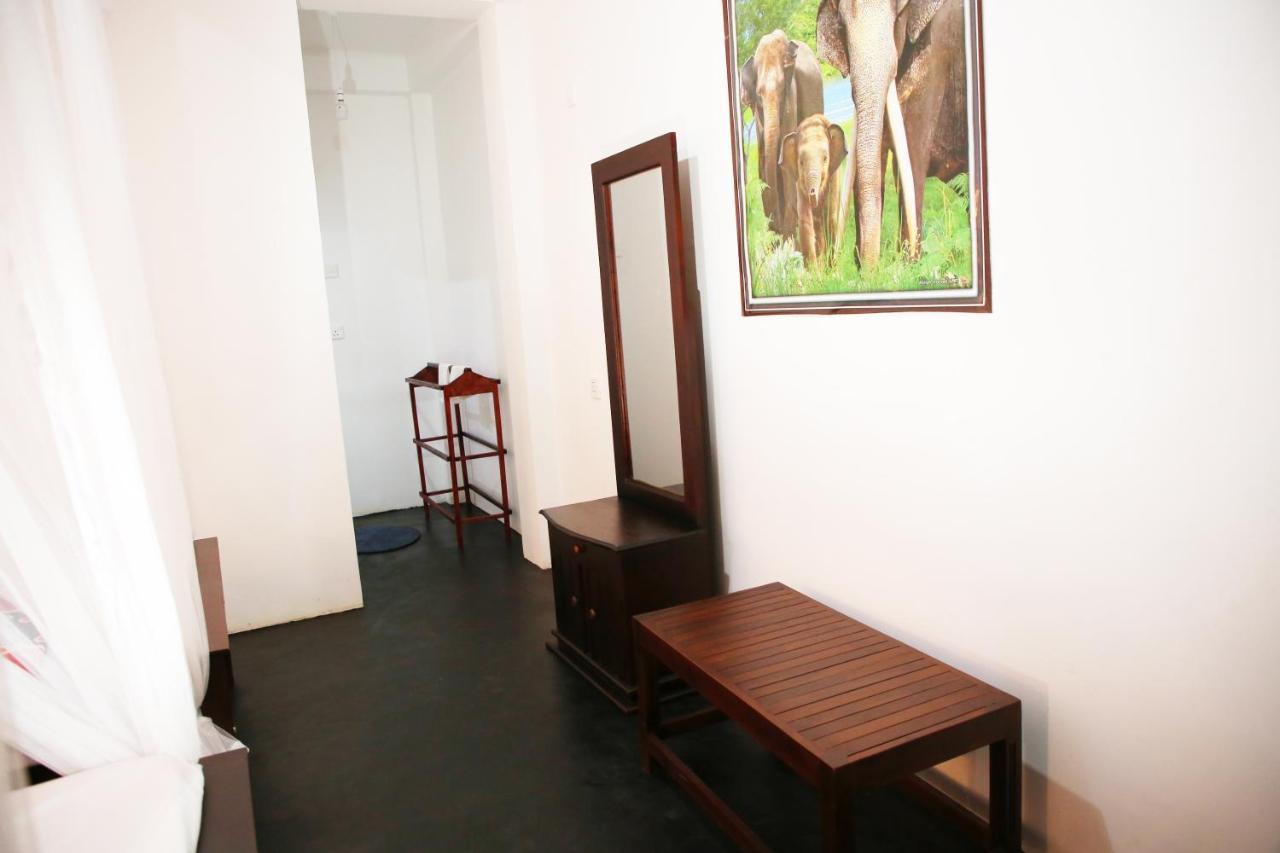 The Bliss Homestay Ella Esterno foto