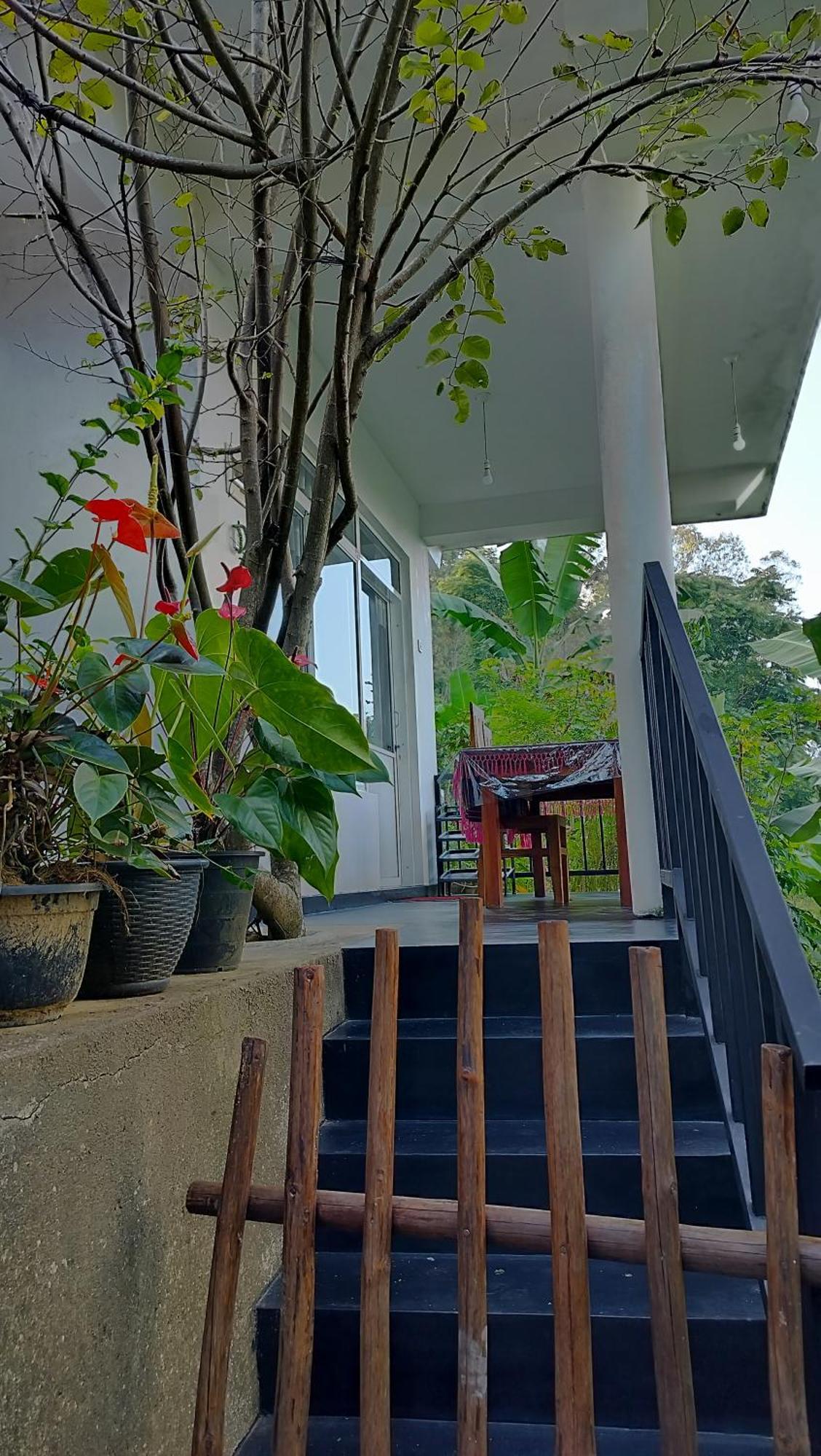 The Bliss Homestay Ella Esterno foto
