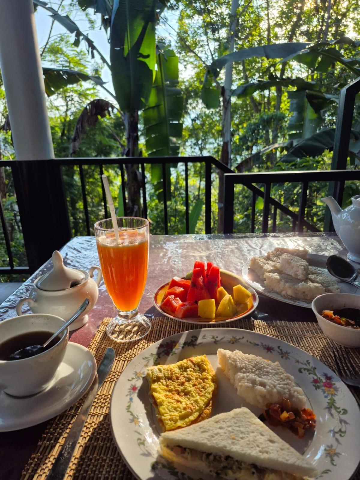 The Bliss Homestay Ella Esterno foto