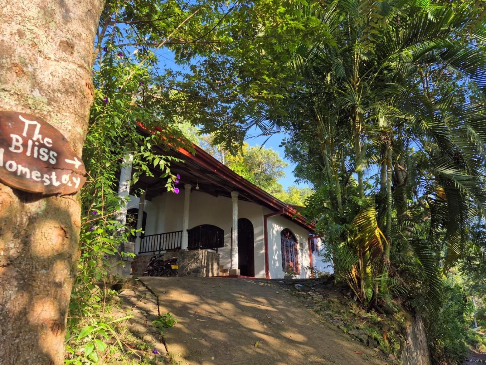 The Bliss Homestay Ella Esterno foto
